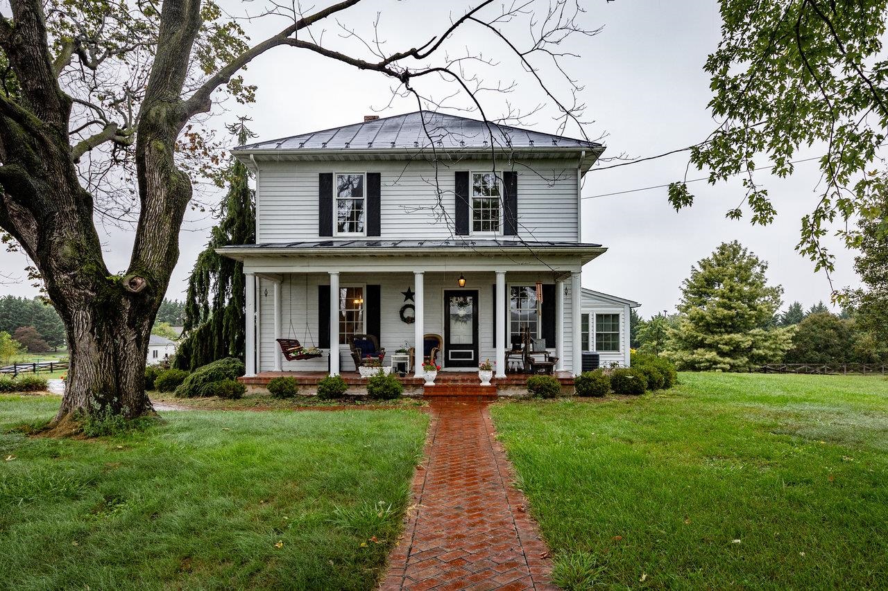 2103 DOGWOOD AVE