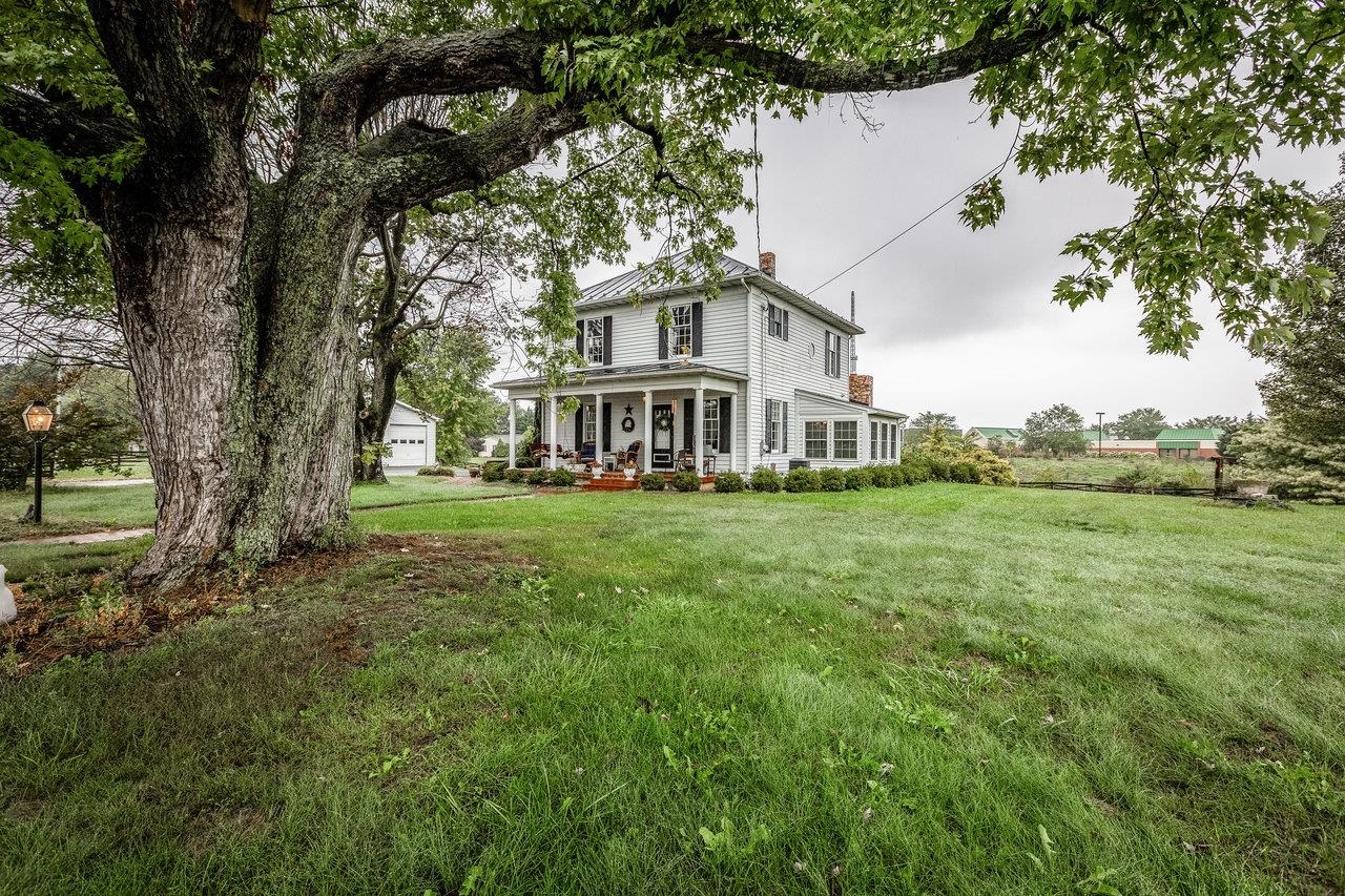 2103 DOGWOOD AVE