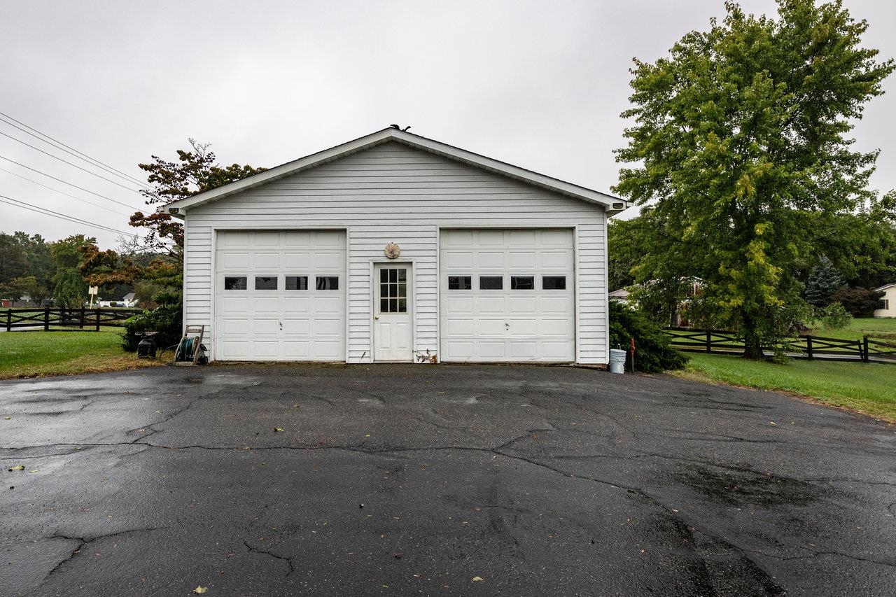2103 DOGWOOD AVE