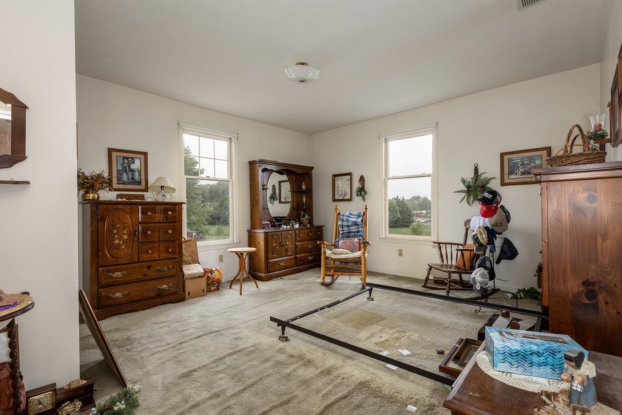 2103 DOGWOOD AVE