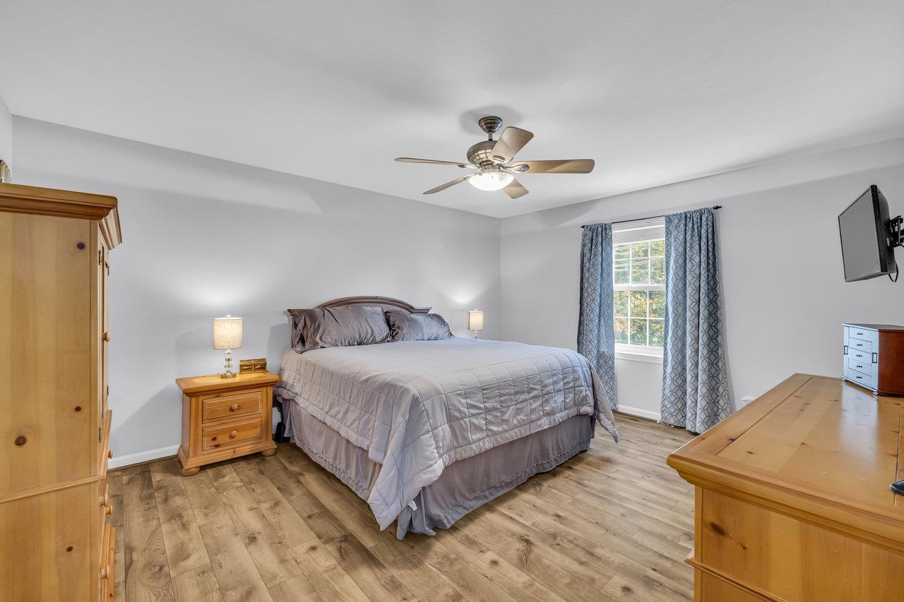 2500 OAK GROVE