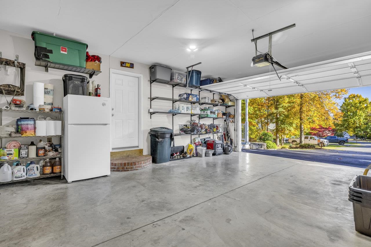 2500 OAK GROVE