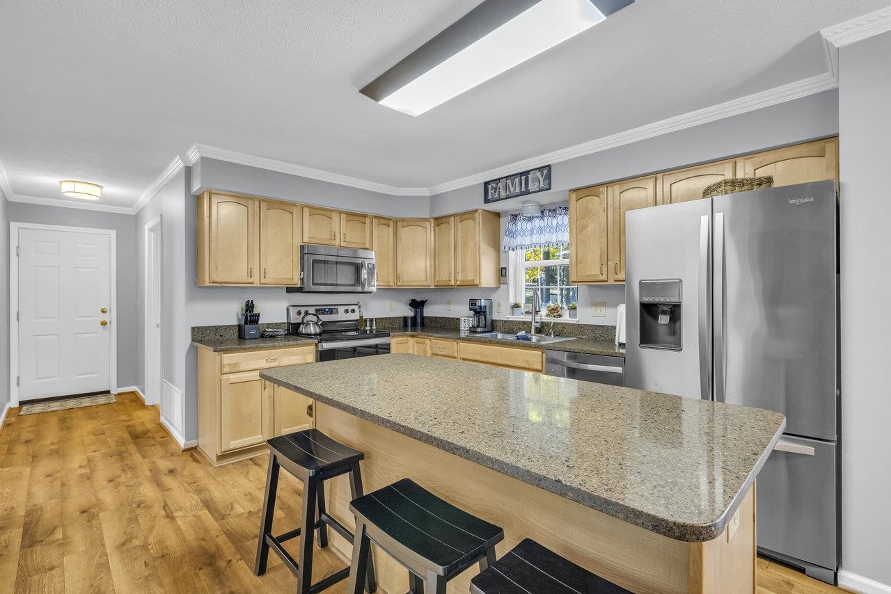 2500 OAK GROVE