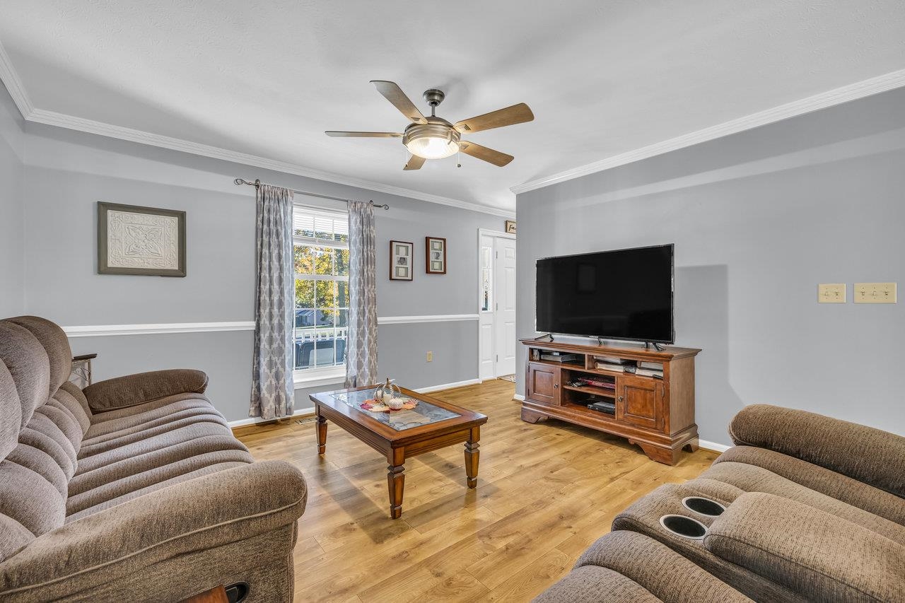 2500 OAK GROVE