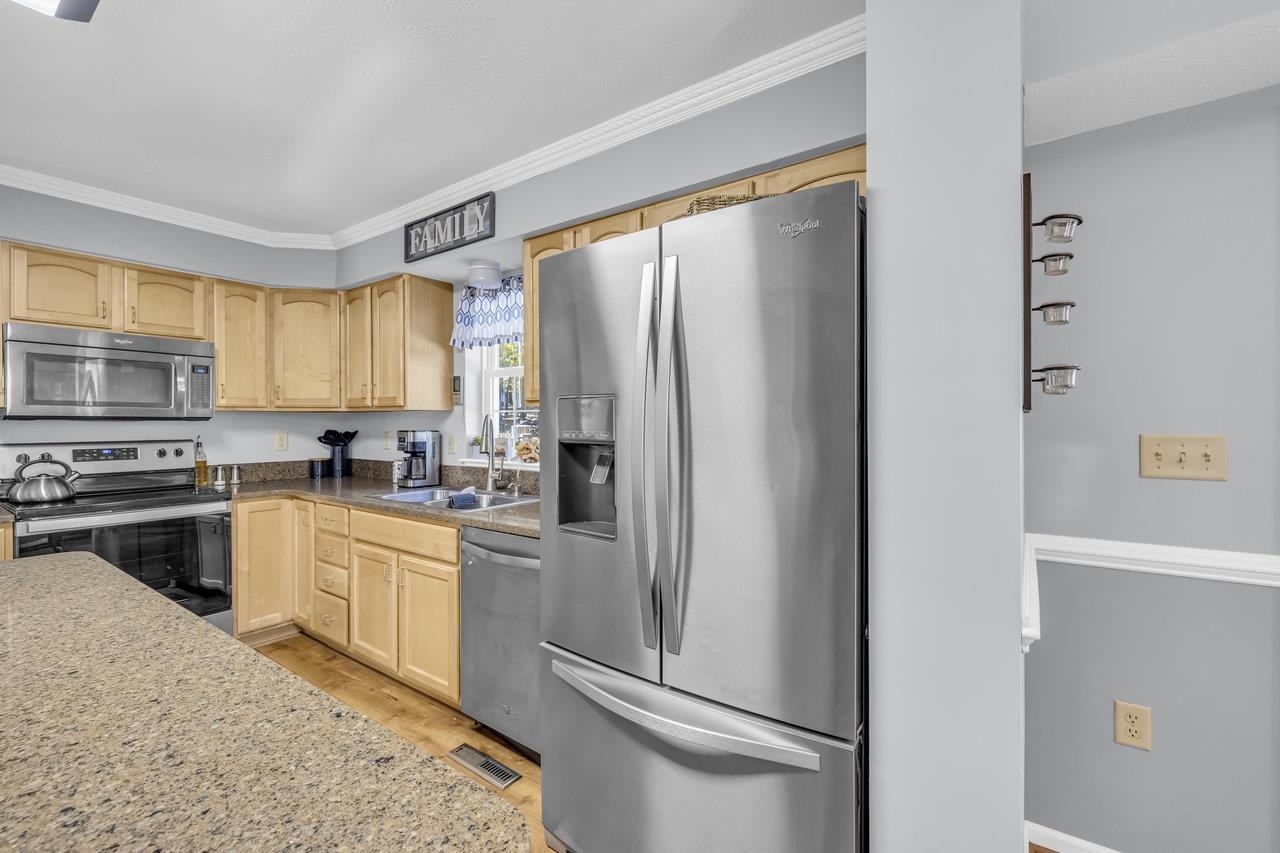 2500 OAK GROVE
