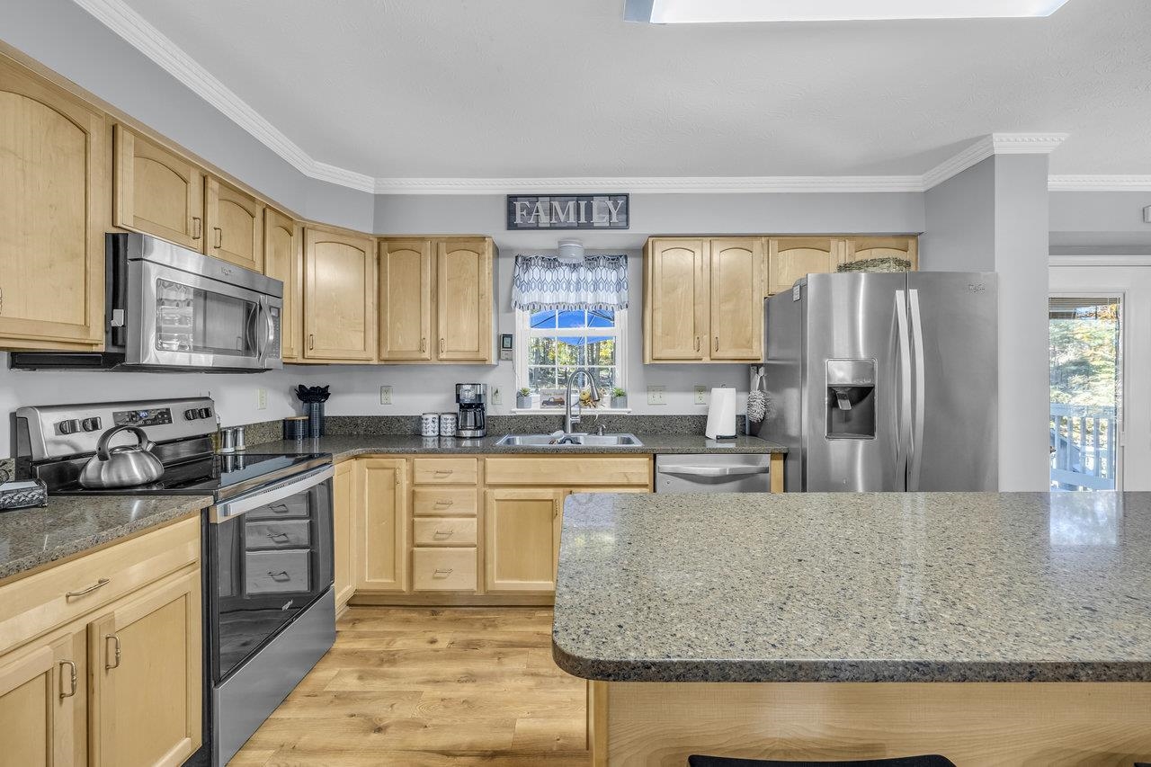 2500 OAK GROVE
