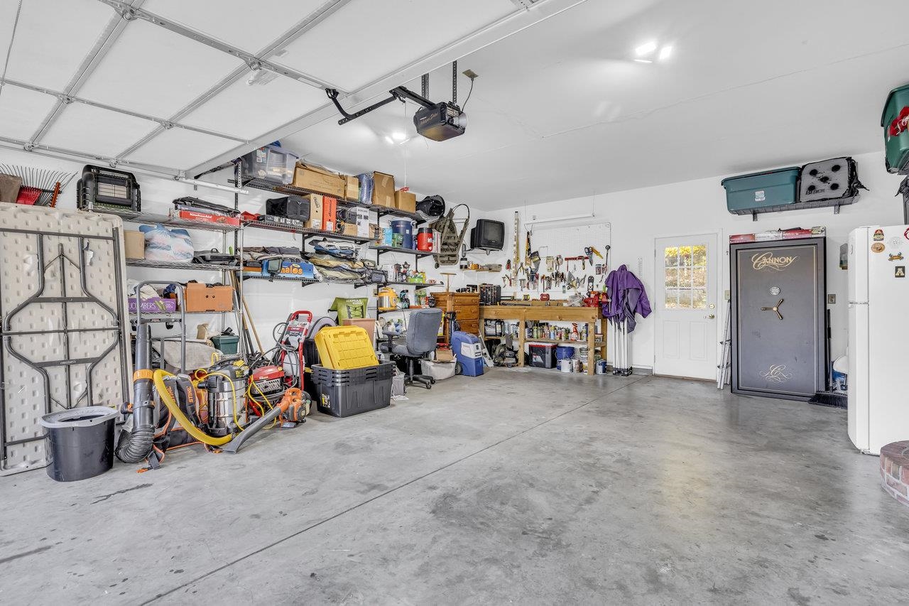 2500 OAK GROVE