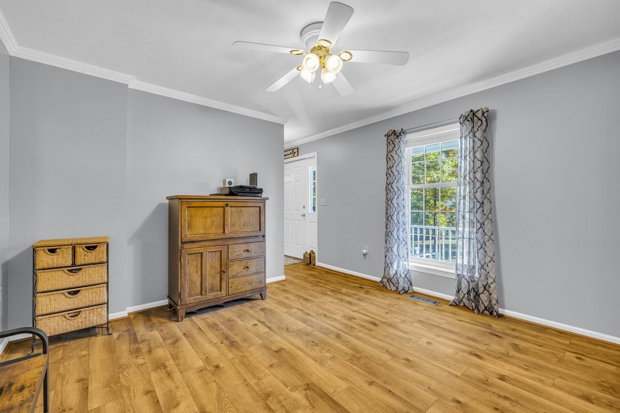 2500 OAK GROVE