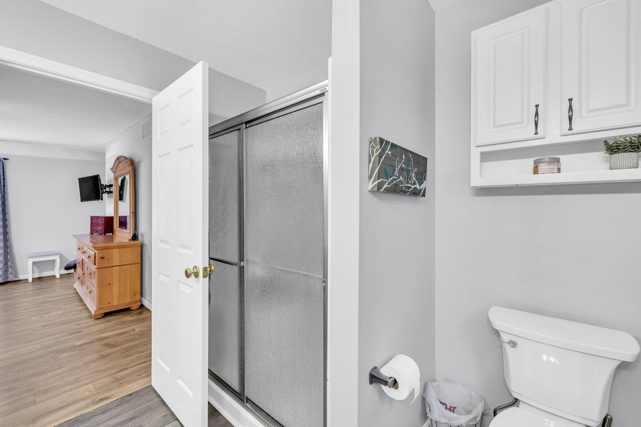 2500 OAK GROVE