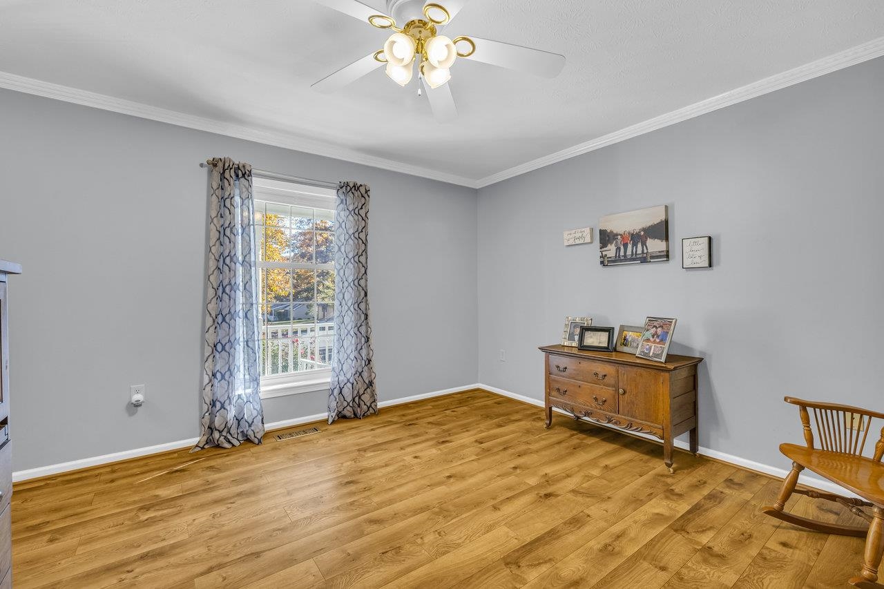 2500 OAK GROVE