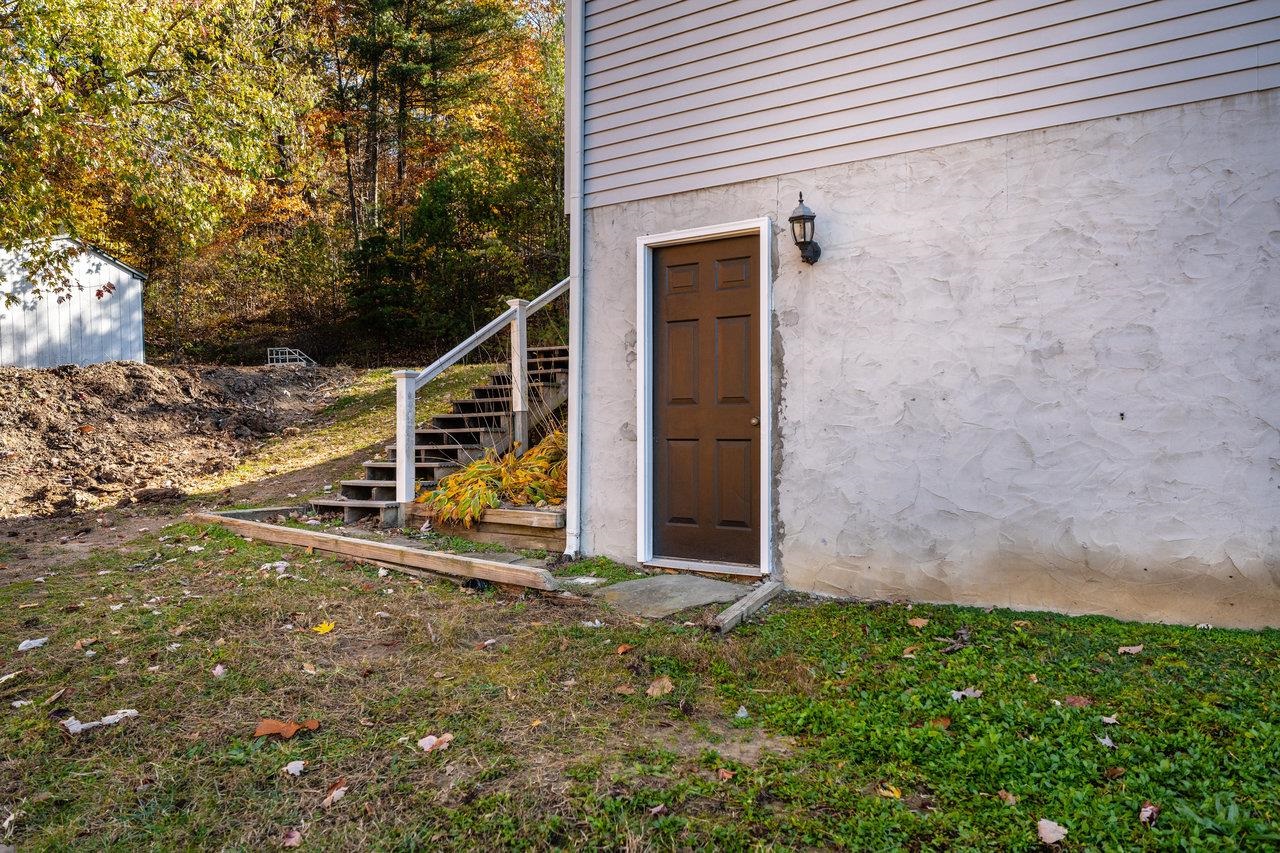 415 KNOB RD