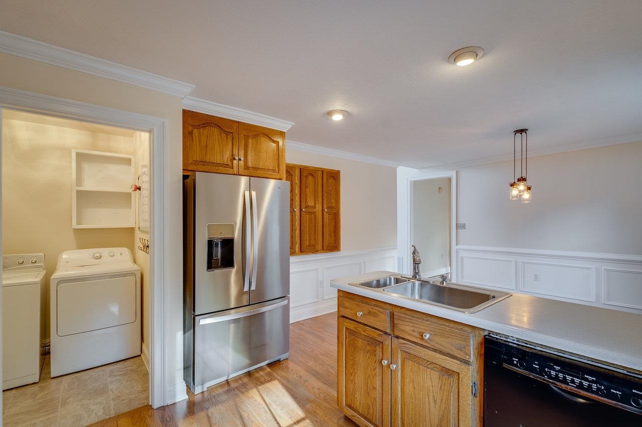 415 KNOB RD