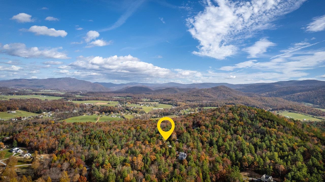 415 KNOB RD
