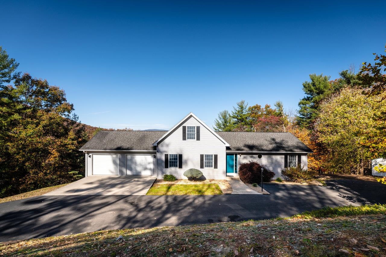 415 KNOB RD