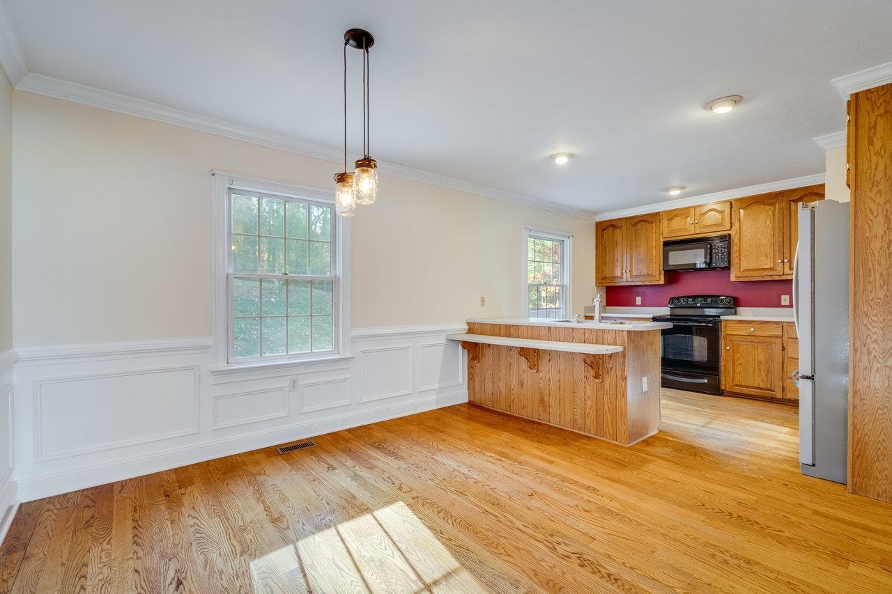 415 KNOB RD