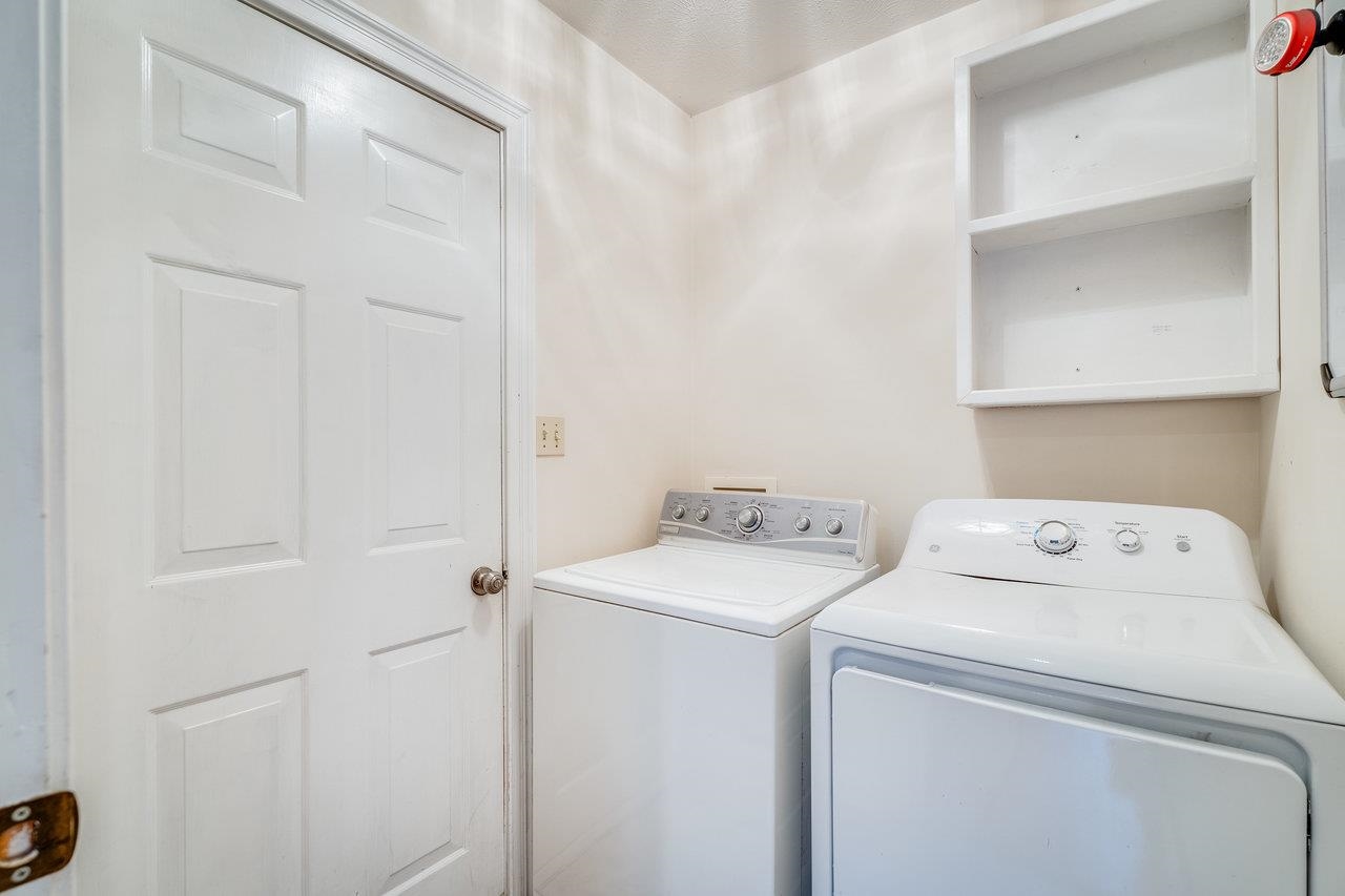 415 KNOB RD