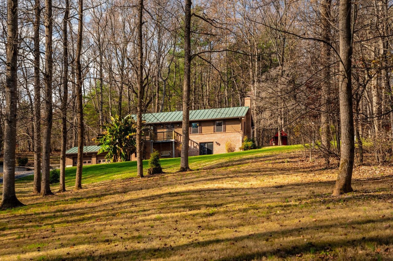 230 RURAL DR