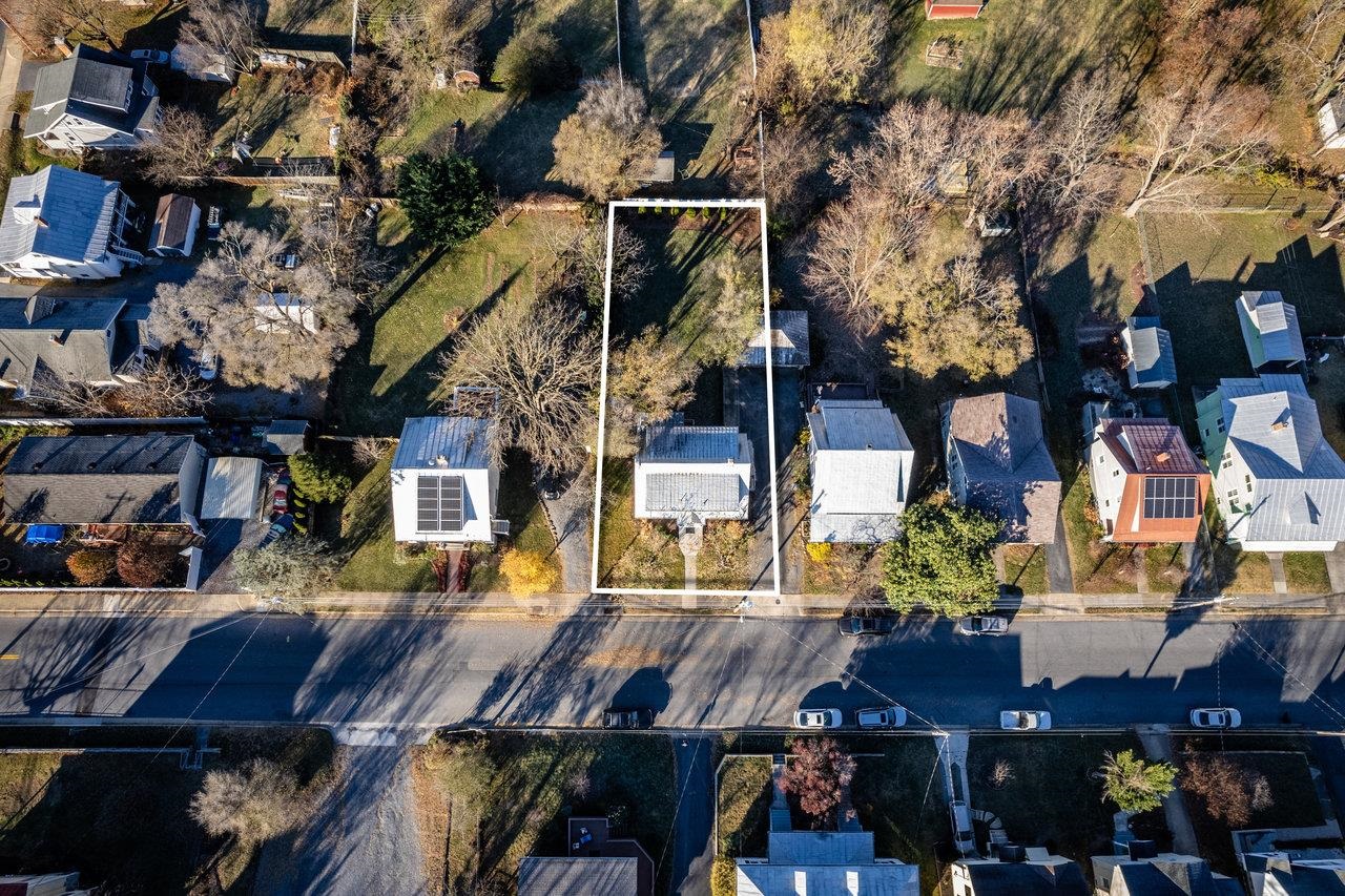 21 N WILLOW ST
