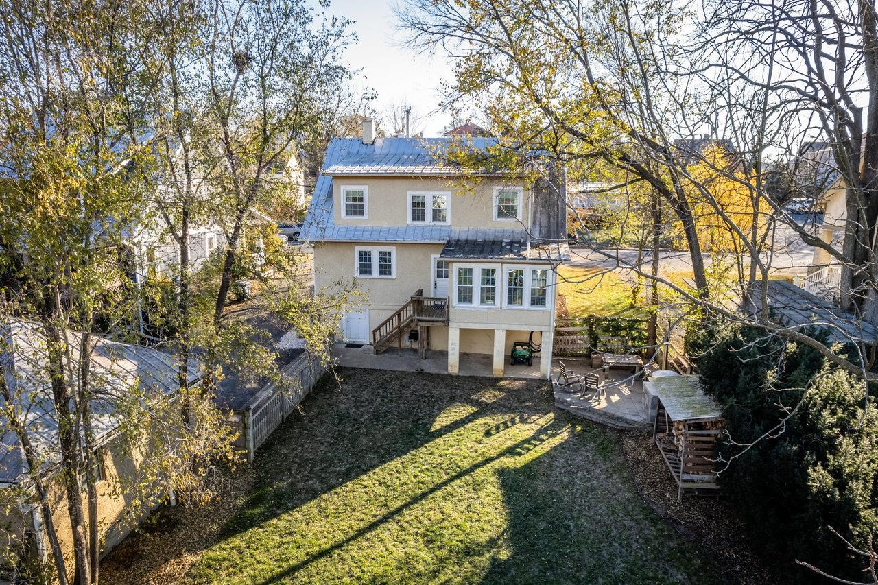 21 N WILLOW ST