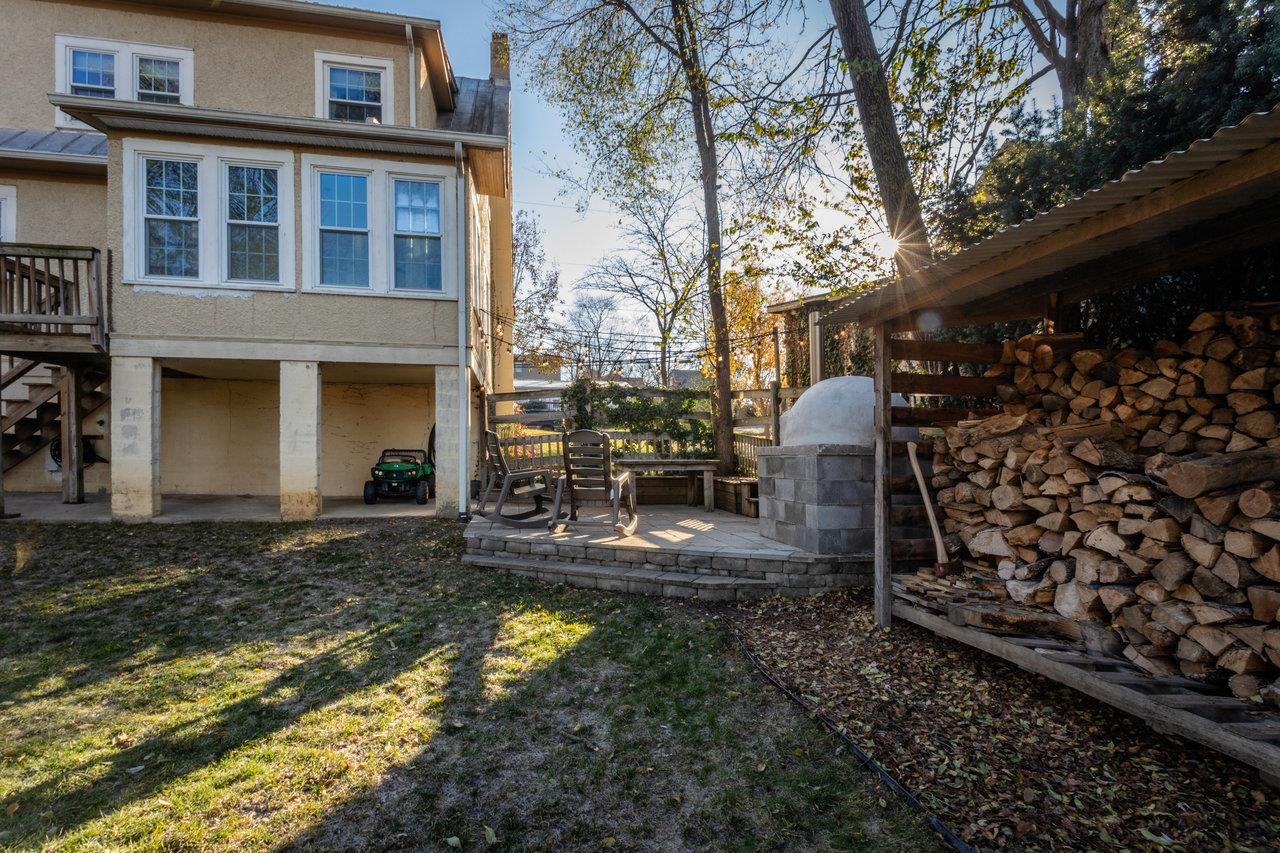 21 N WILLOW ST