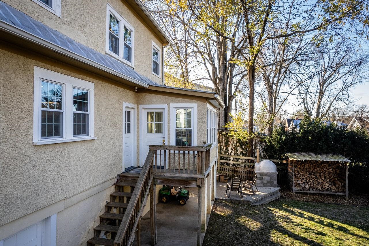 21 N WILLOW ST