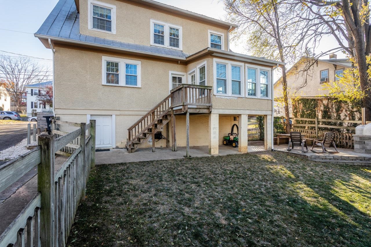 21 N WILLOW ST