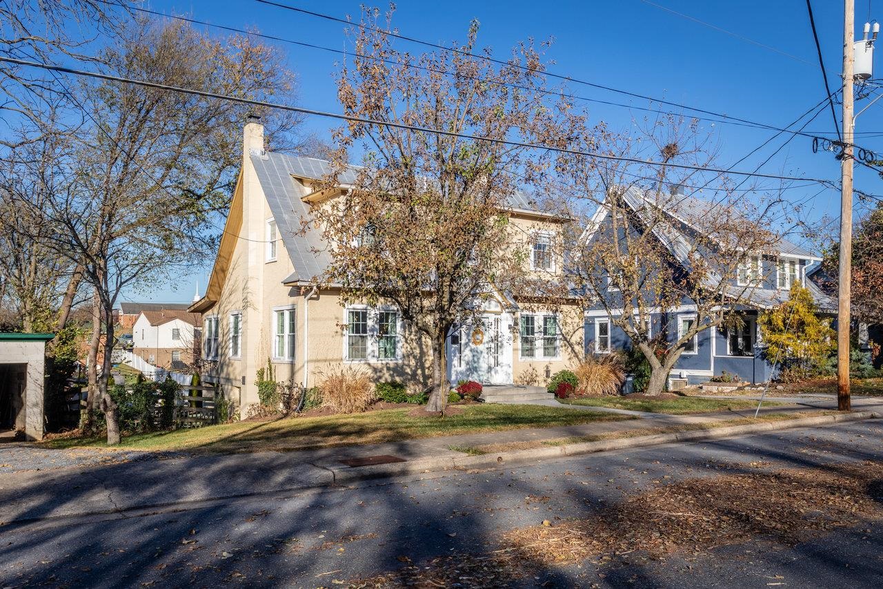 21 N WILLOW ST