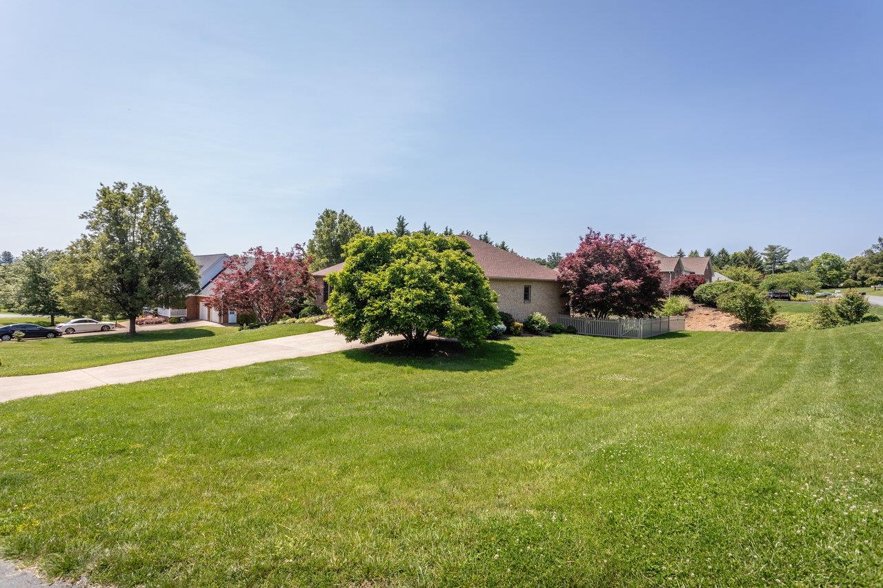 305 CONFEDERACY DR