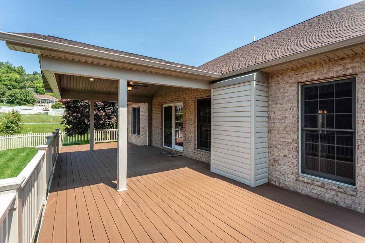 305 CONFEDERACY DR