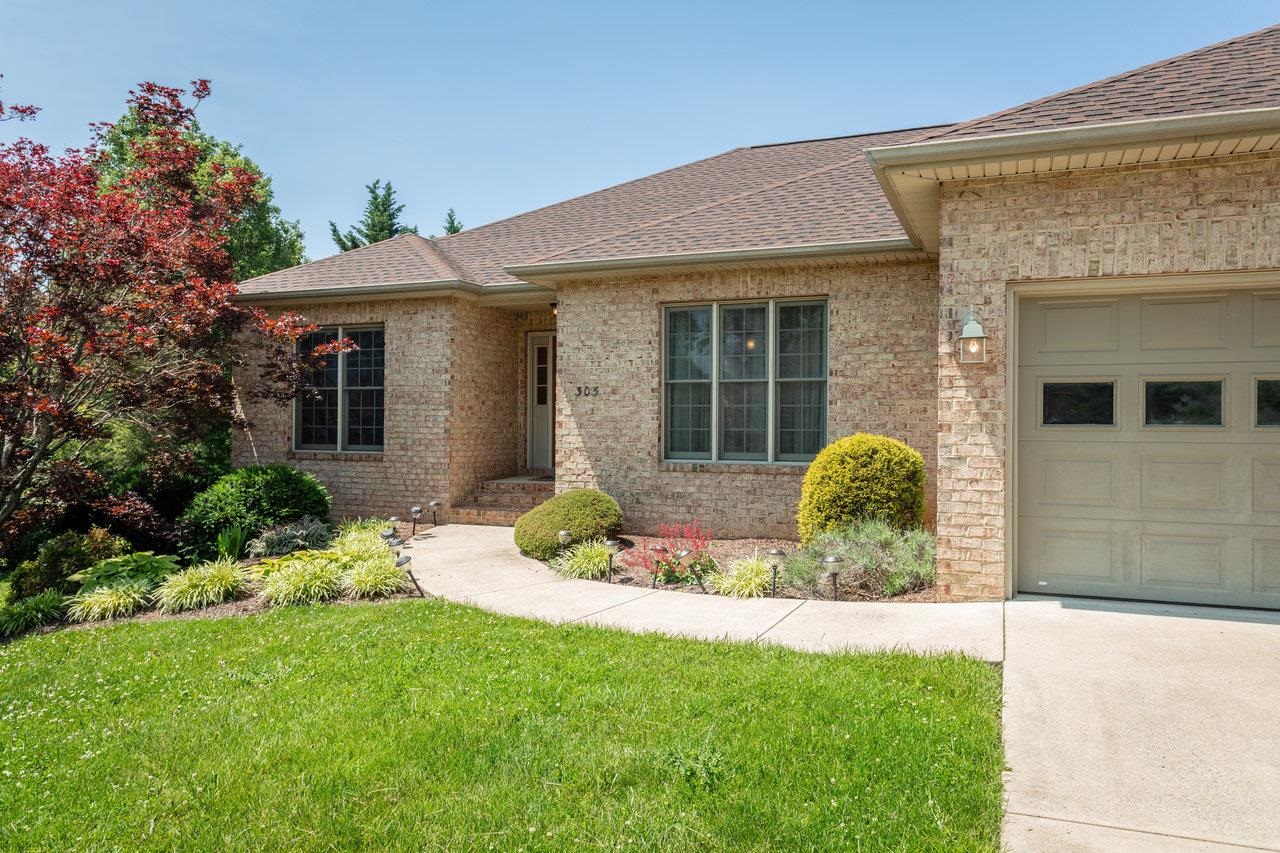 305 CONFEDERACY DR