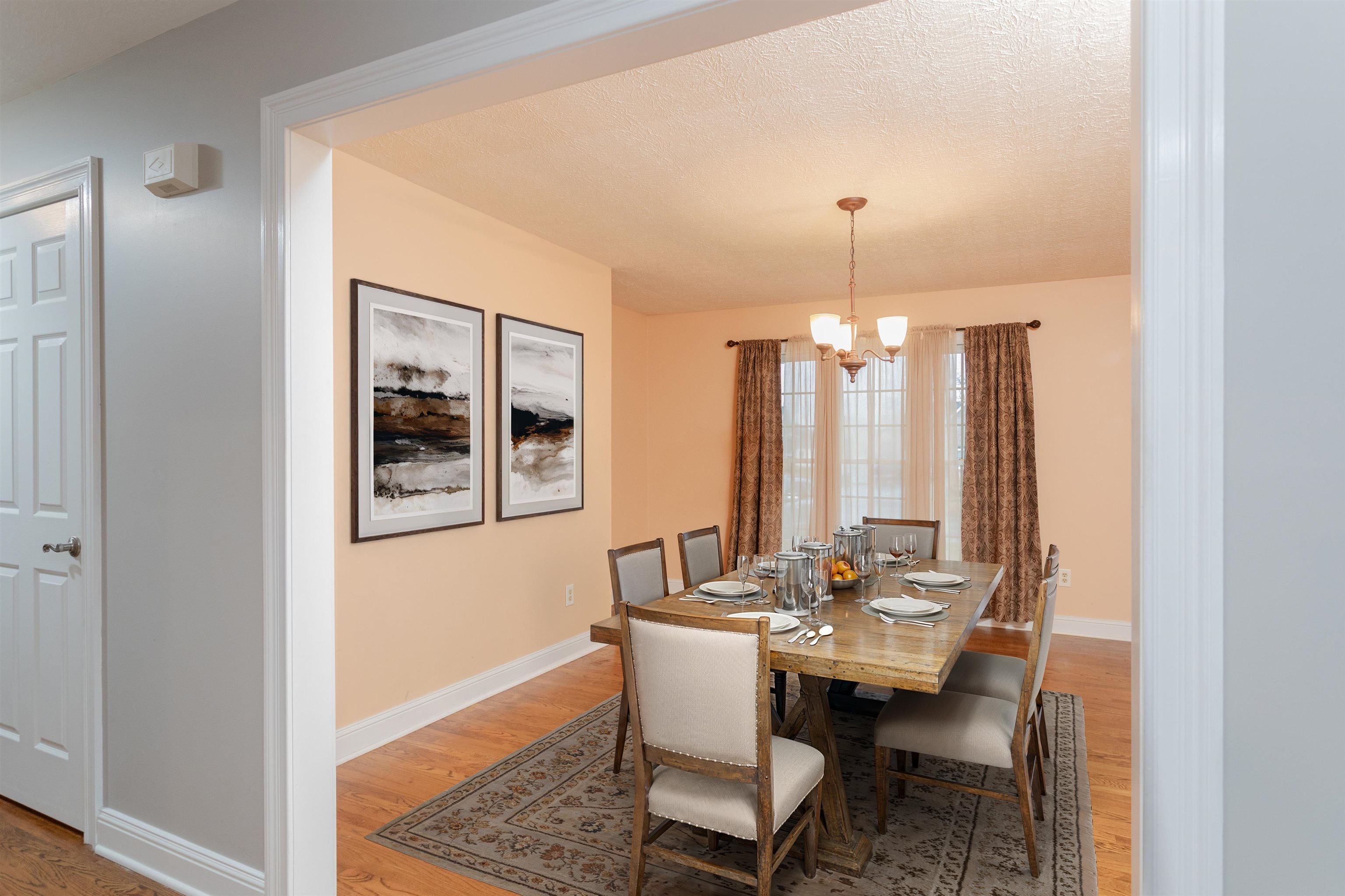 305 CONFEDERACY DR