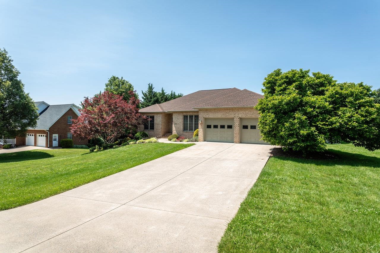 305 CONFEDERACY DR