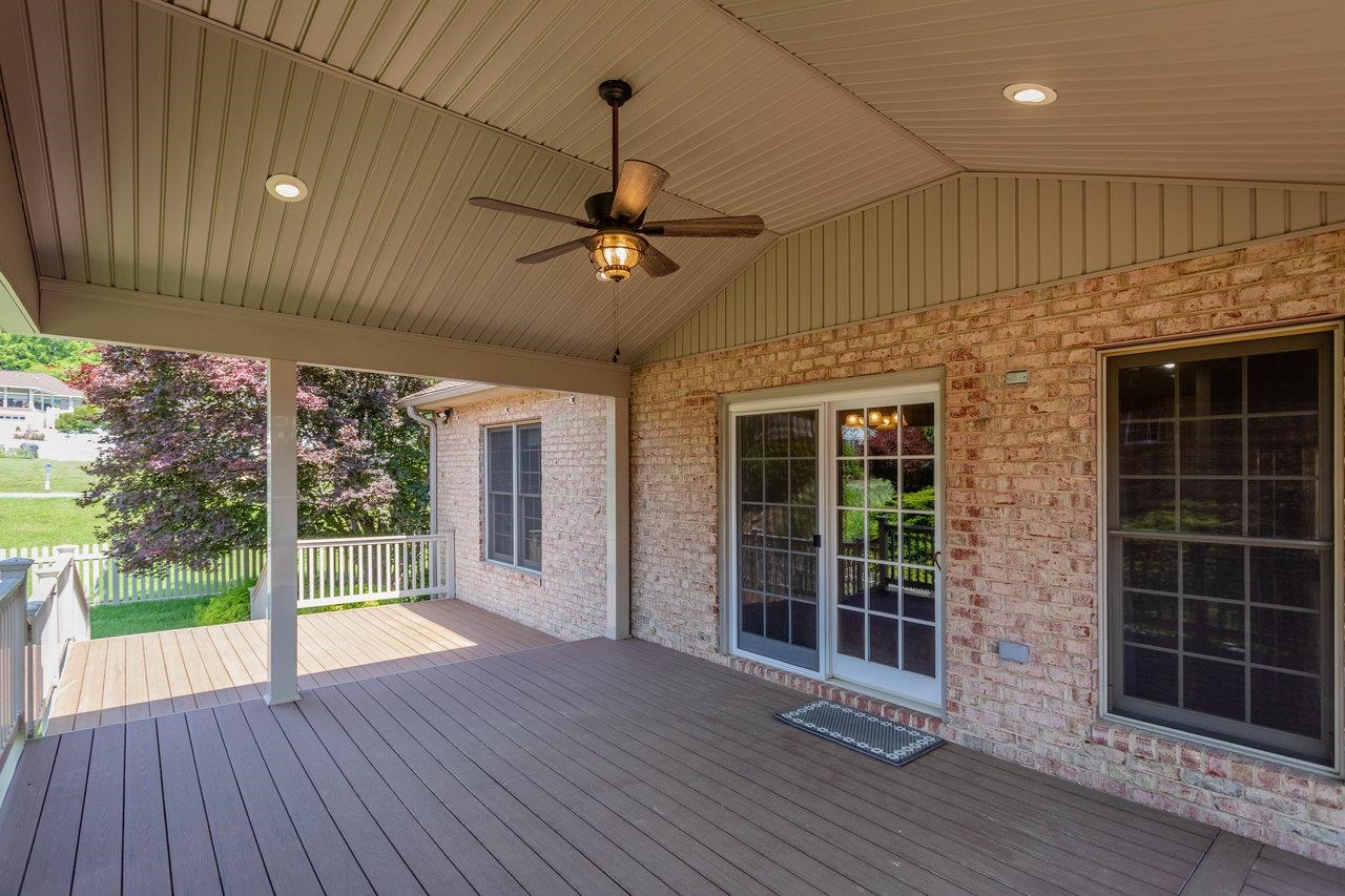 305 CONFEDERACY DR