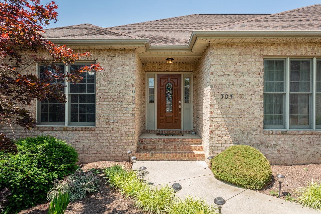 305 CONFEDERACY DR
