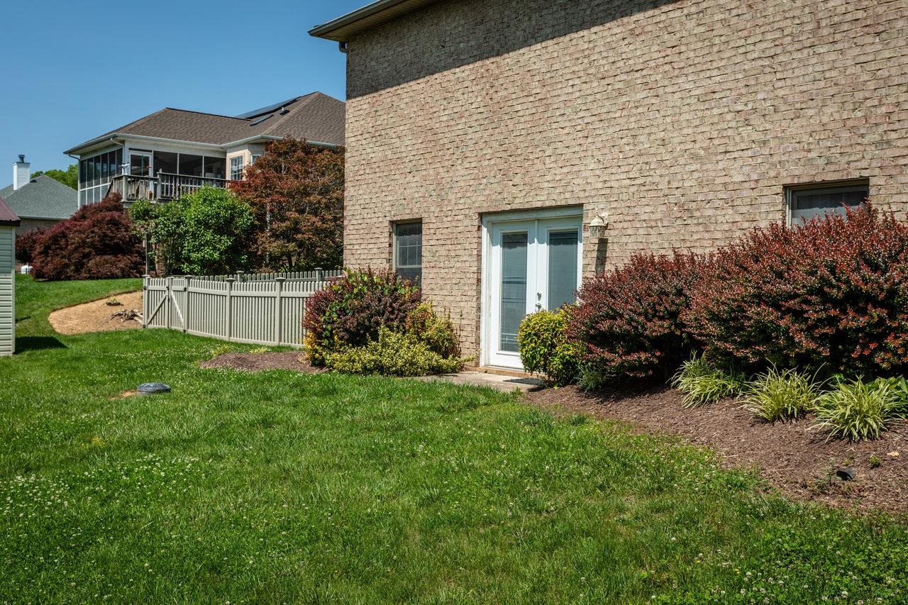 305 CONFEDERACY DR