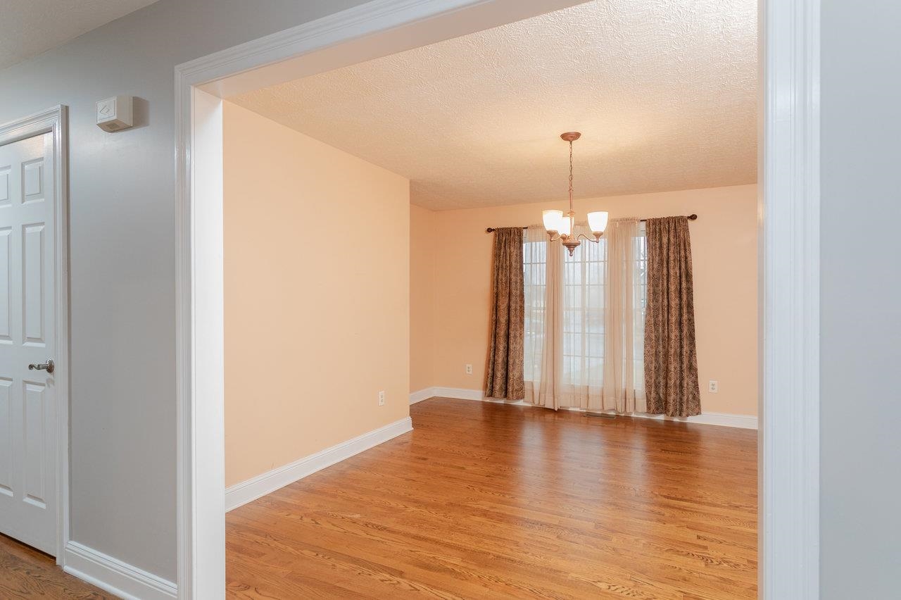 305 CONFEDERACY DR