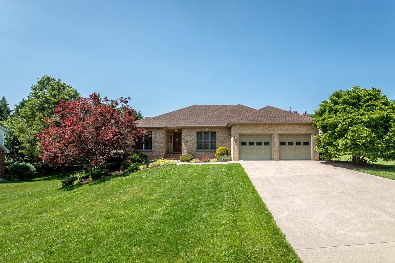 305 CONFEDERACY DR