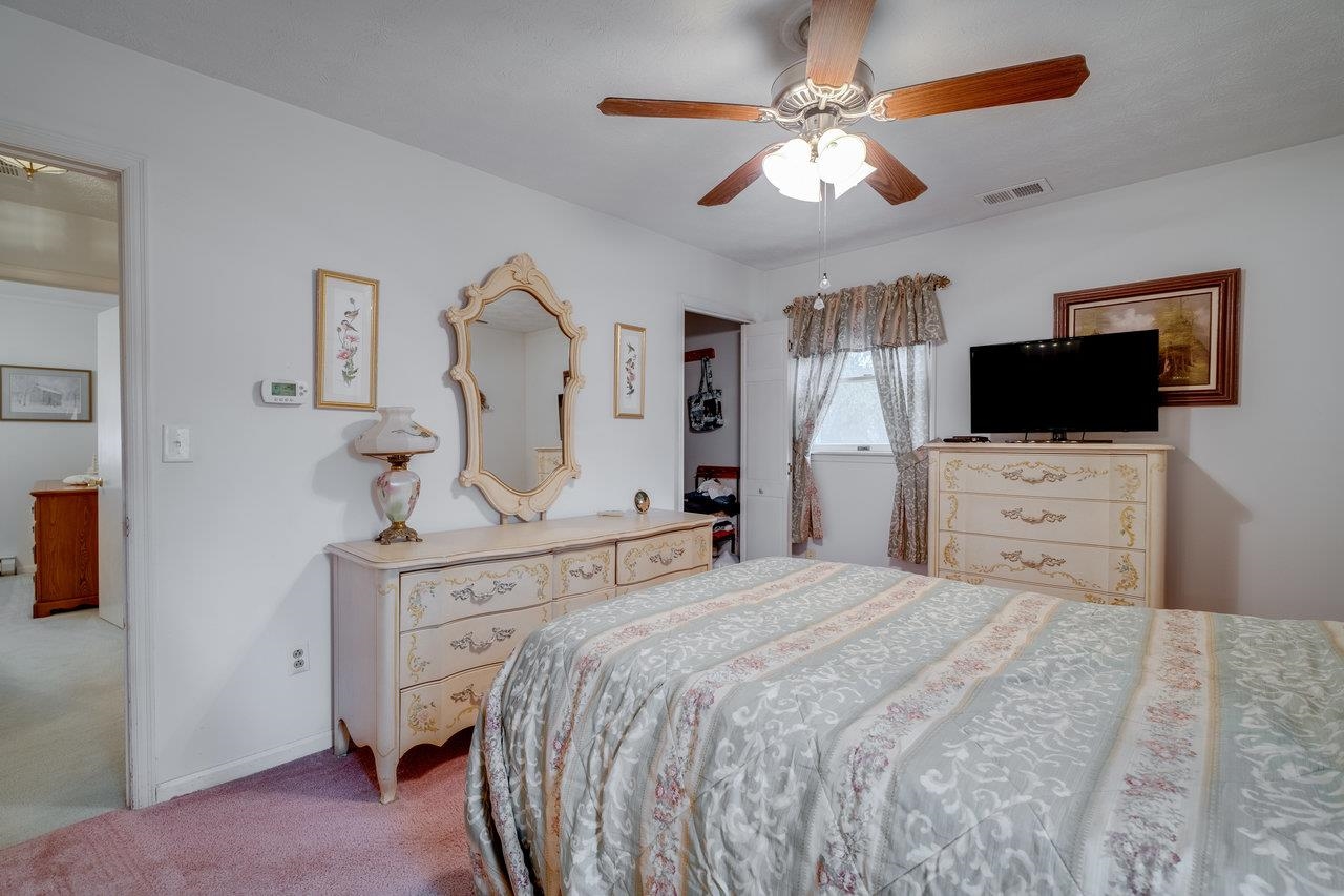 156 ABBOTT CIR