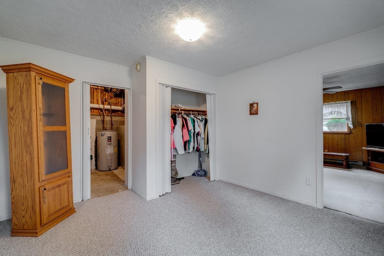 156 ABBOTT CIR