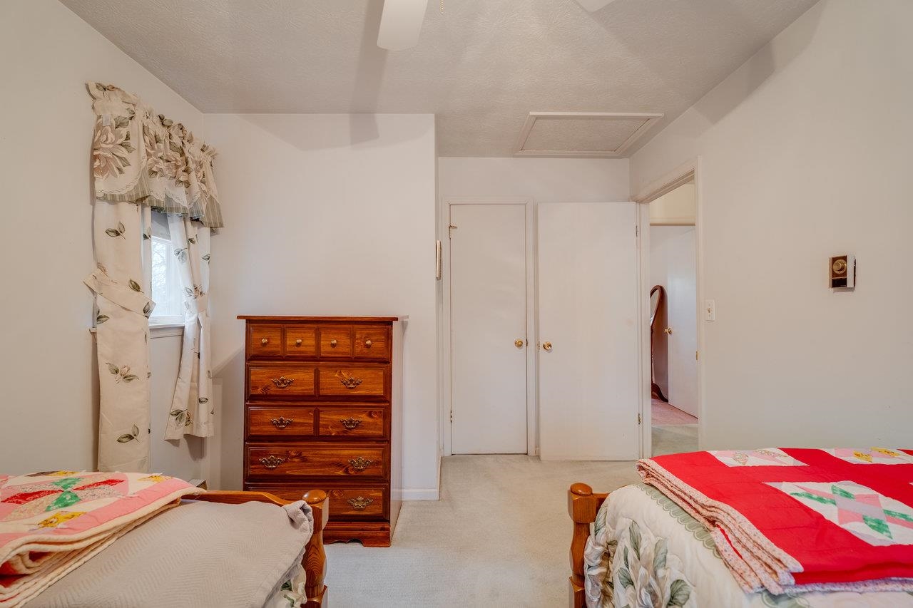 156 ABBOTT CIR