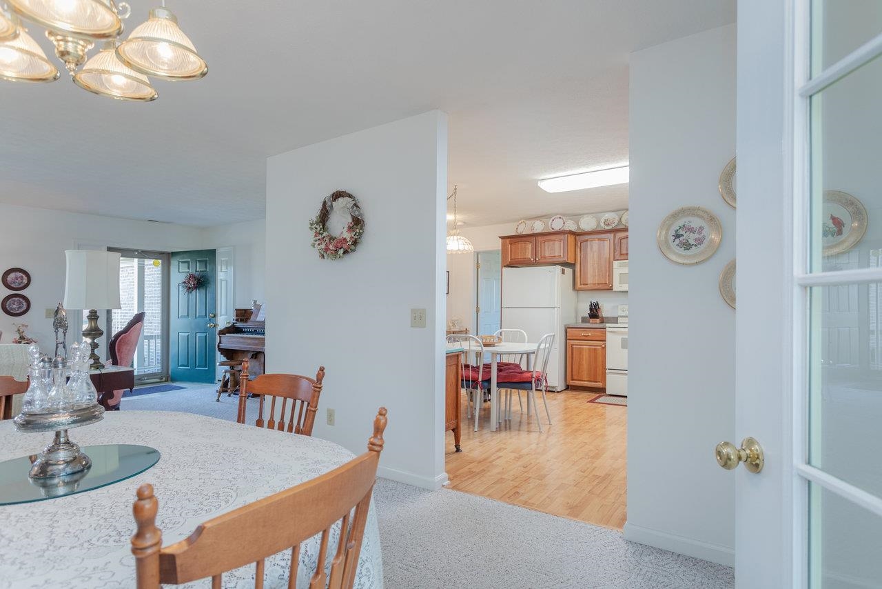 3195 NUTMEG CT