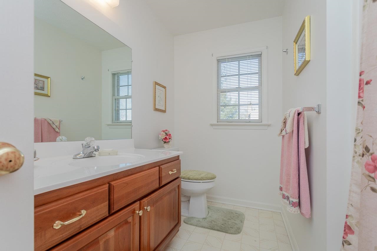 3195 NUTMEG CT