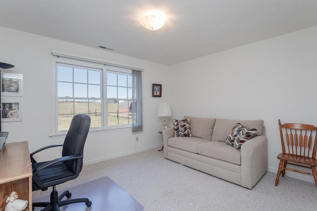 3195 NUTMEG CT