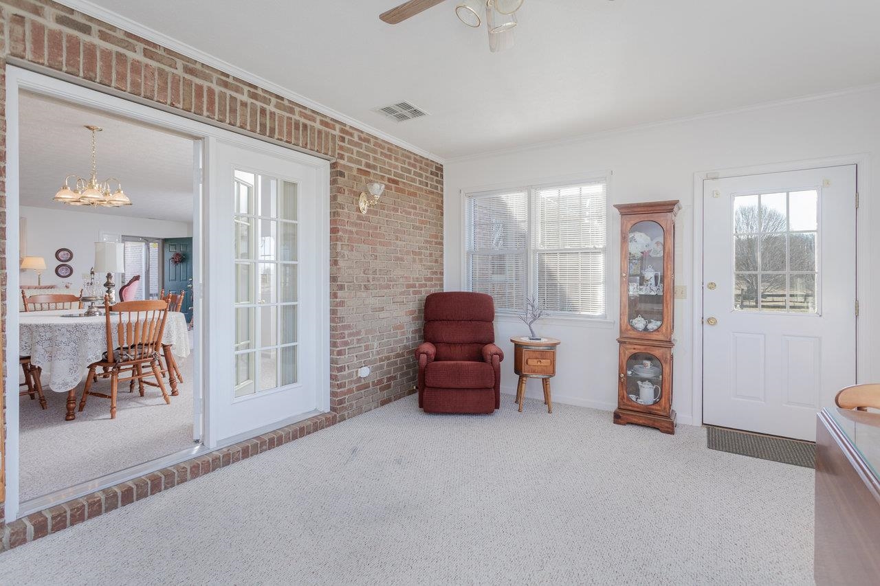 3195 NUTMEG CT