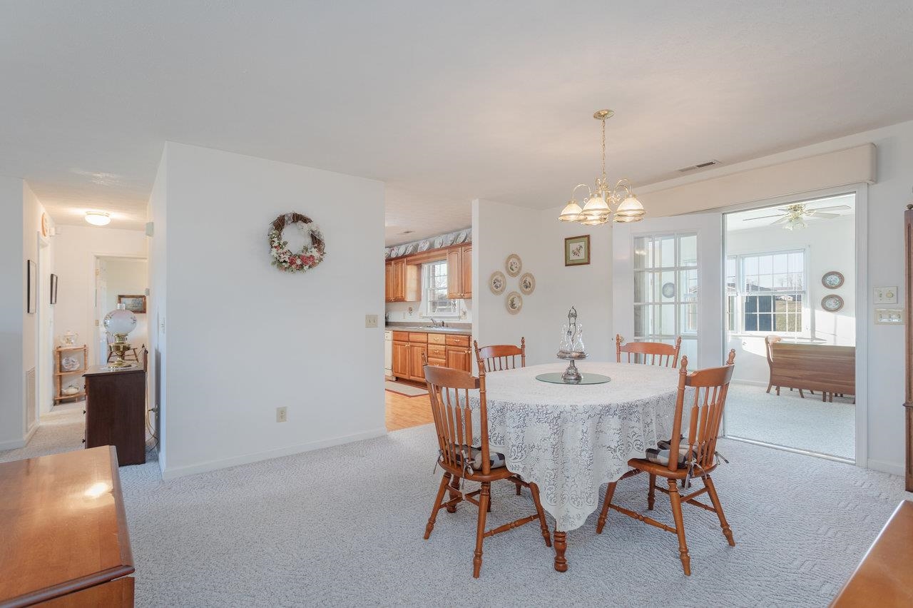 3195 NUTMEG CT