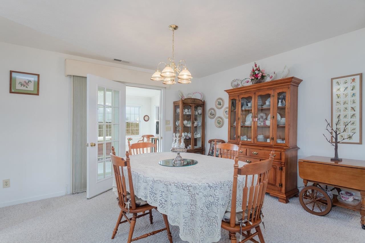 3195 NUTMEG CT