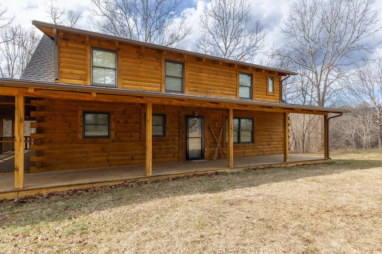 3523 RIVERBEND DR