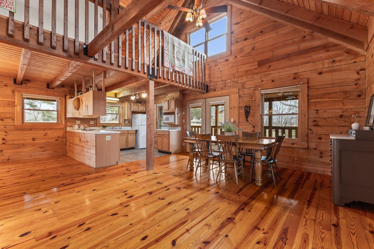 3523 RIVERBEND DR