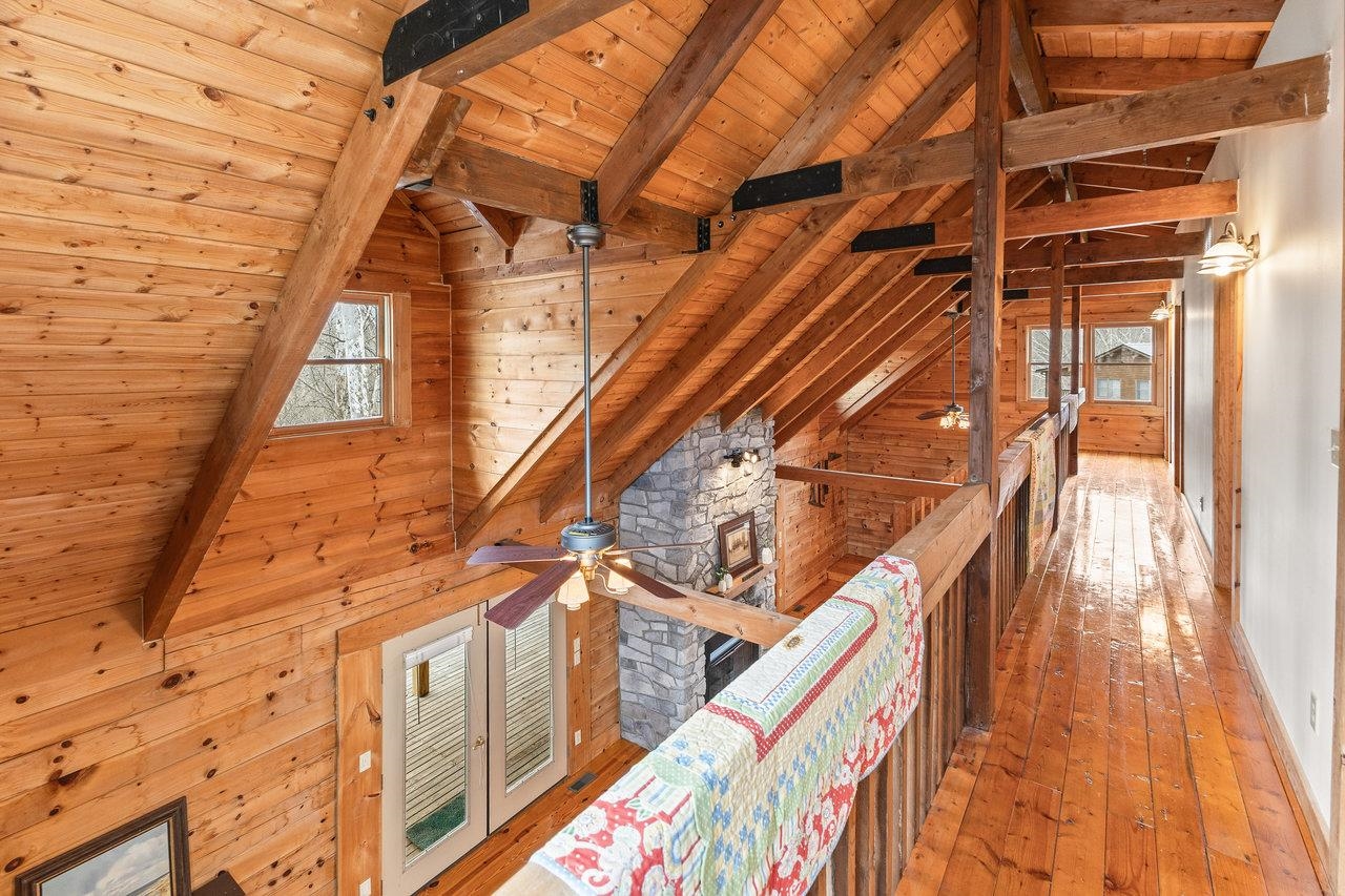 3523 RIVERBEND DR