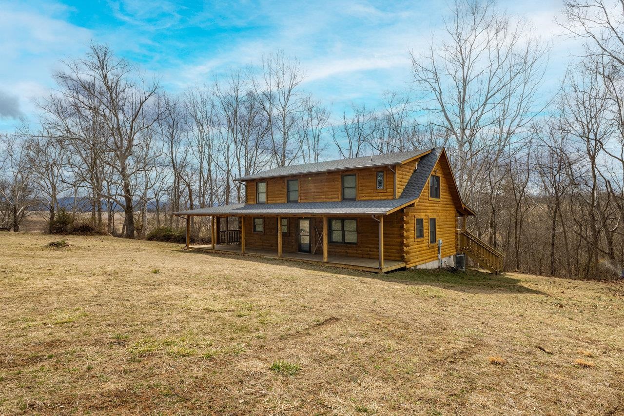3523 RIVERBEND DR